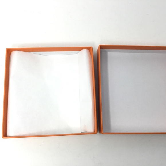 Hermes Box Perfect for Jewelry - Picture 3 of 5